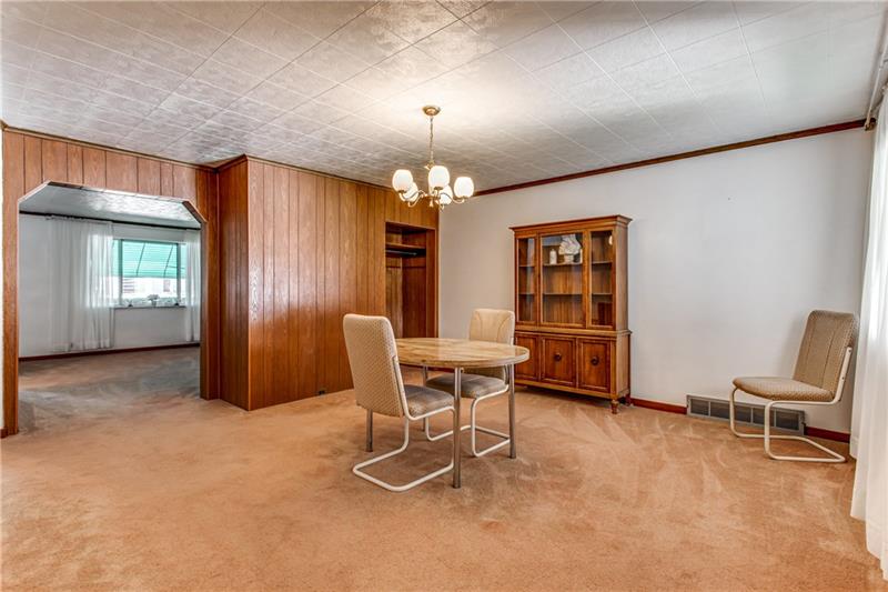 212 Copeland Street McKees Rocks, PA 15136 - Photo 10 of 18