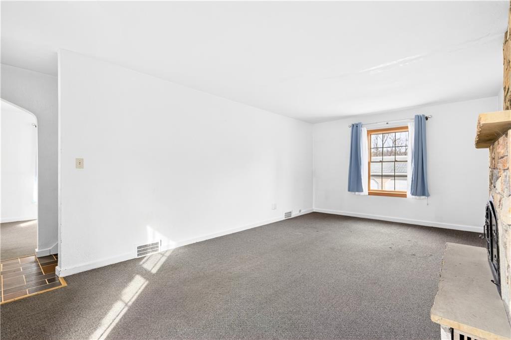 1008 Schweitzer Road McKeesport, PA 15135 - Photo 17 of 43 an empty room with windows