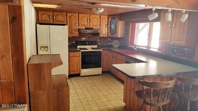 1343 Millcreek Road Newfoundland, PA 18445 - Photo 2 of 29