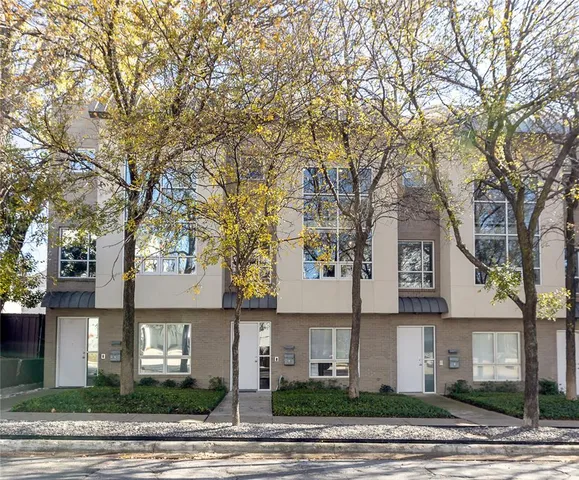 front view of a residential houses