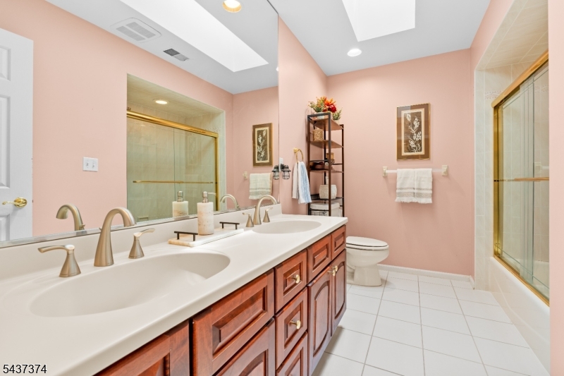 38 Canterbury Road Denville, NJ 07834 - Photo 25 of 36