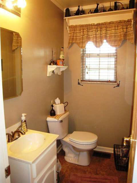 6045 East Lake Road Millington, MI 48746 - Photo 16 of 32 20400117-15.JPG