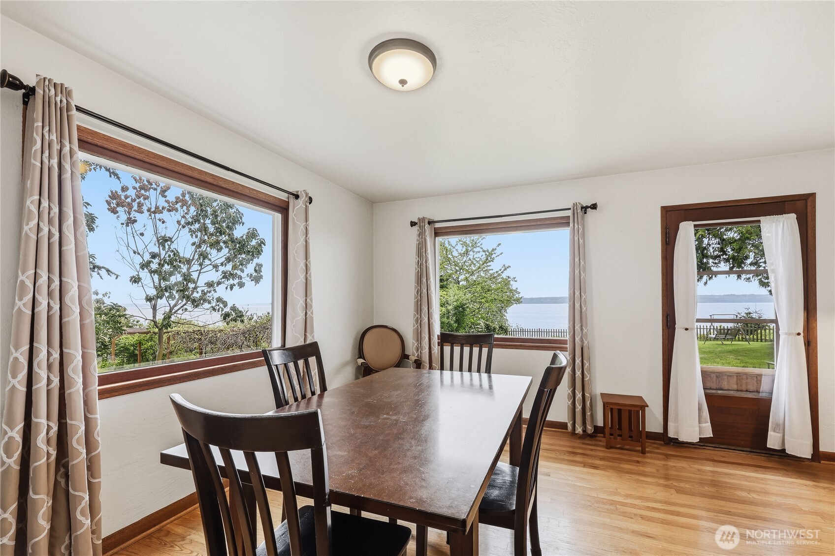 23932 Jefferson Point Road Northeast Kingston, WA 98346 - Photo 15 of 40 Gallery Image 15