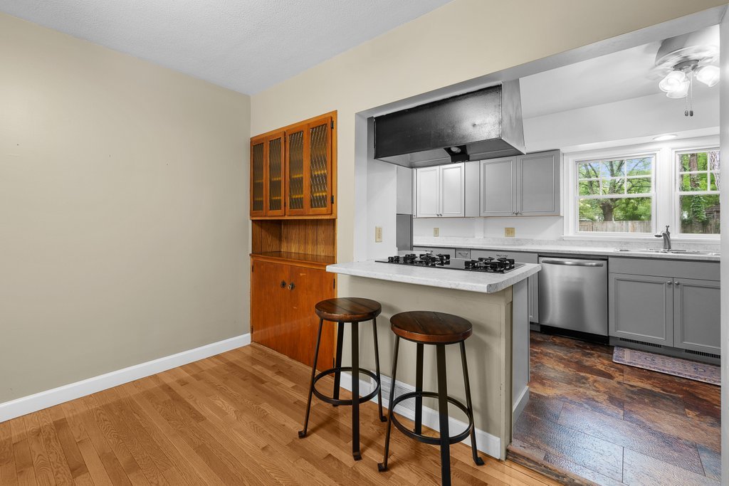 2831 44th Street Moline, IL 61265 - Photo 14 of 57 Gallery Image 14