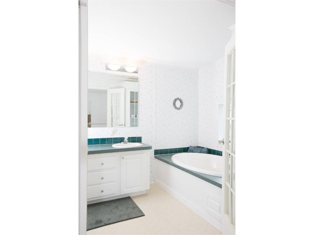 7540 Boxelder Road, Unit H27 Micco, FL 32976 - Photo 18 of 20 Gallery Image 18