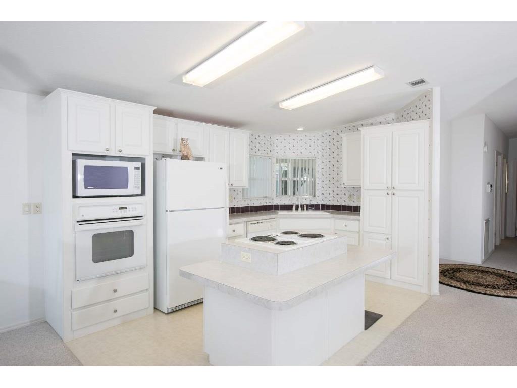 7540 Boxelder Road, Unit H27 Micco, FL 32976 - Photo 5 of 20 Gallery Image 5