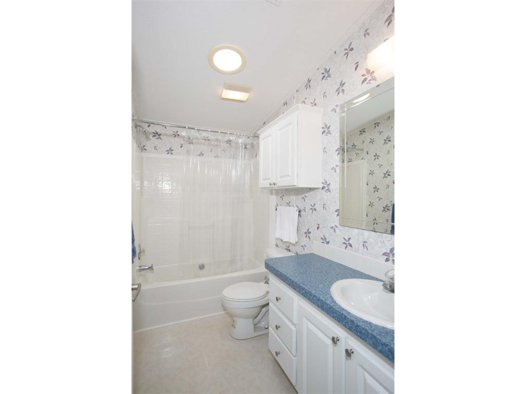 7540 Boxelder Road, Unit H27 Micco, FL 32976 - Photo 10 of 20 Gallery Image 10