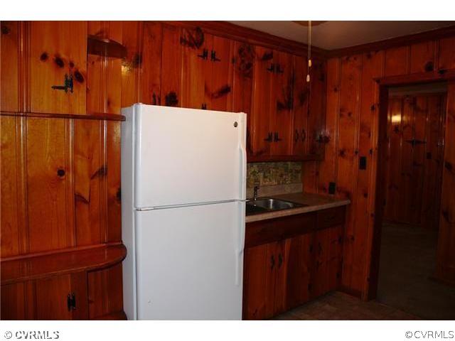 3318 Mike Road Richmond, VA 23234 - Photo 6 of 7 Kitchen