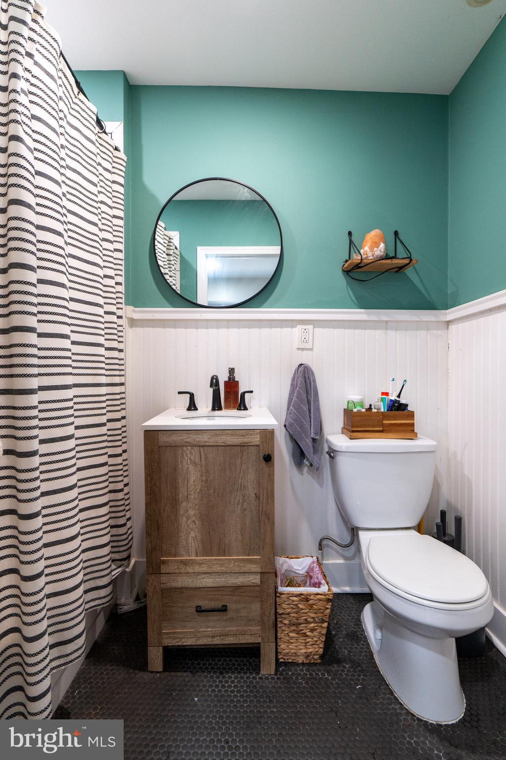 1900 South 18th Street Philadelphia, PA 19145 - Photo 12 of 15 a bathroom with a toilet and a sink