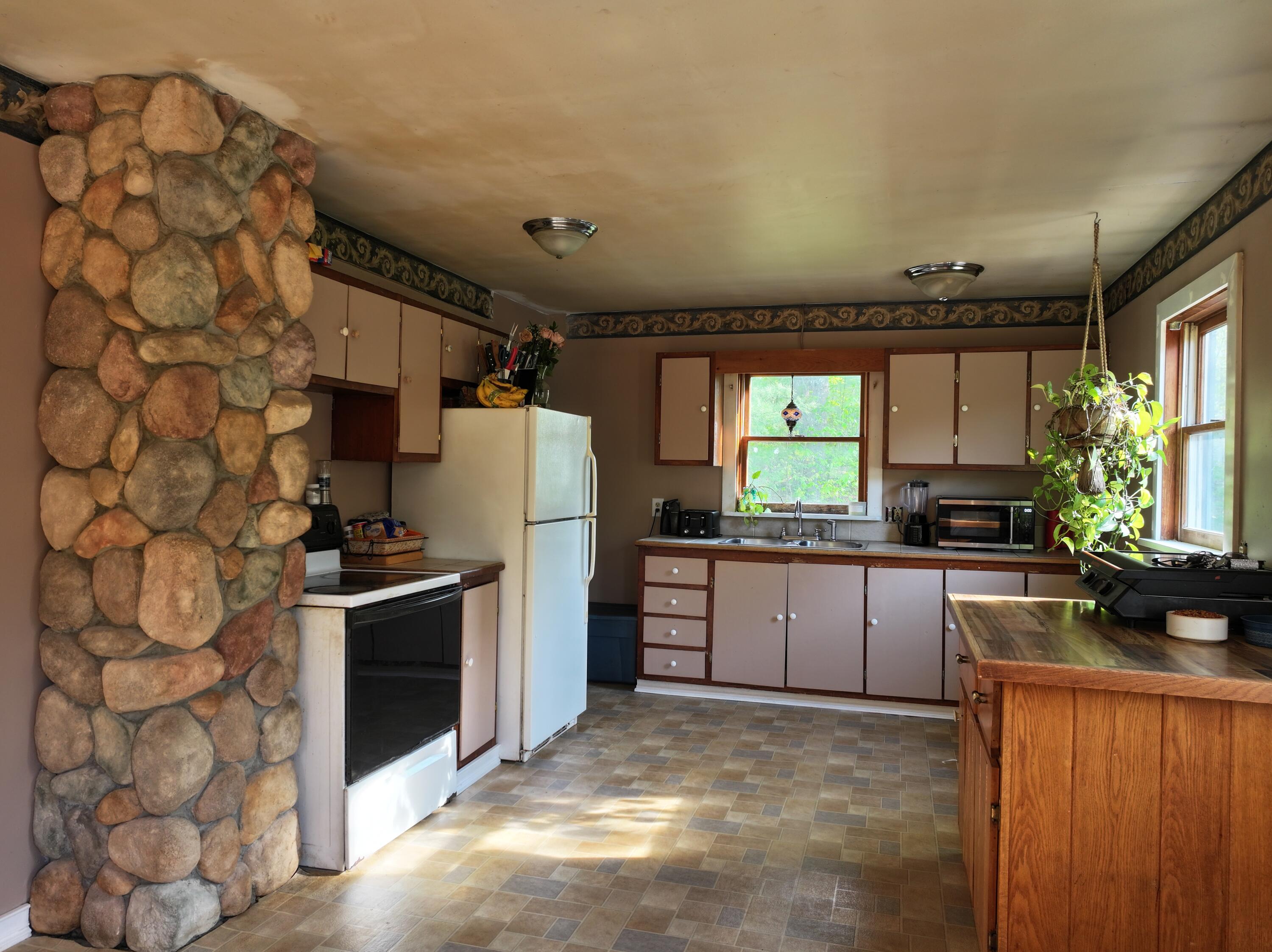 2120 Hallowell Road Litchfield, ME 04350 - Photo 5 of 22 Kitchen