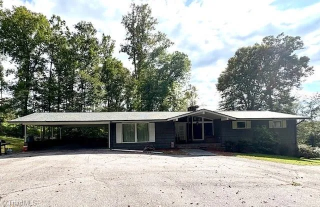 $475,000 | 2082 Mountain Valley Church Road, North Wilkesboro, NC 28659