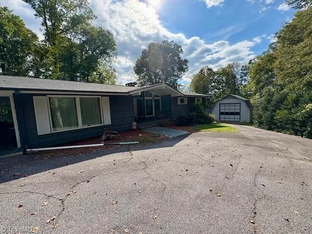 $475,000 | 2082 Mountain Valley Church Road, North Wilkesboro, NC 28659