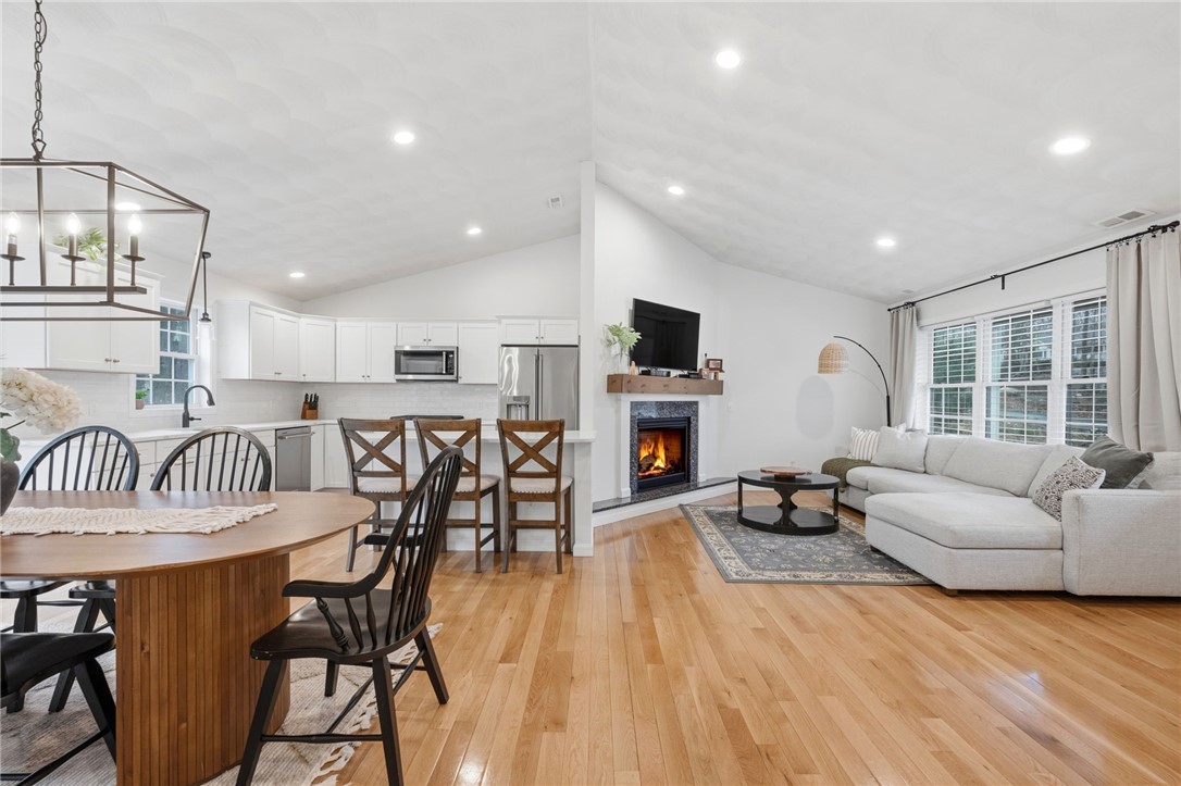 380 Ledge Road Coventry, RI 02816 - Photo 18 of 50