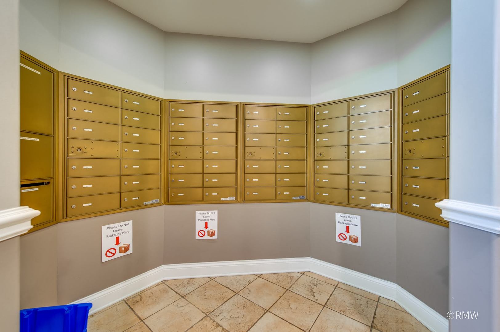 2 Itasca Place, Unit 419 Addison, IL 60143 - Photo 4 of 21 a view of an empty room