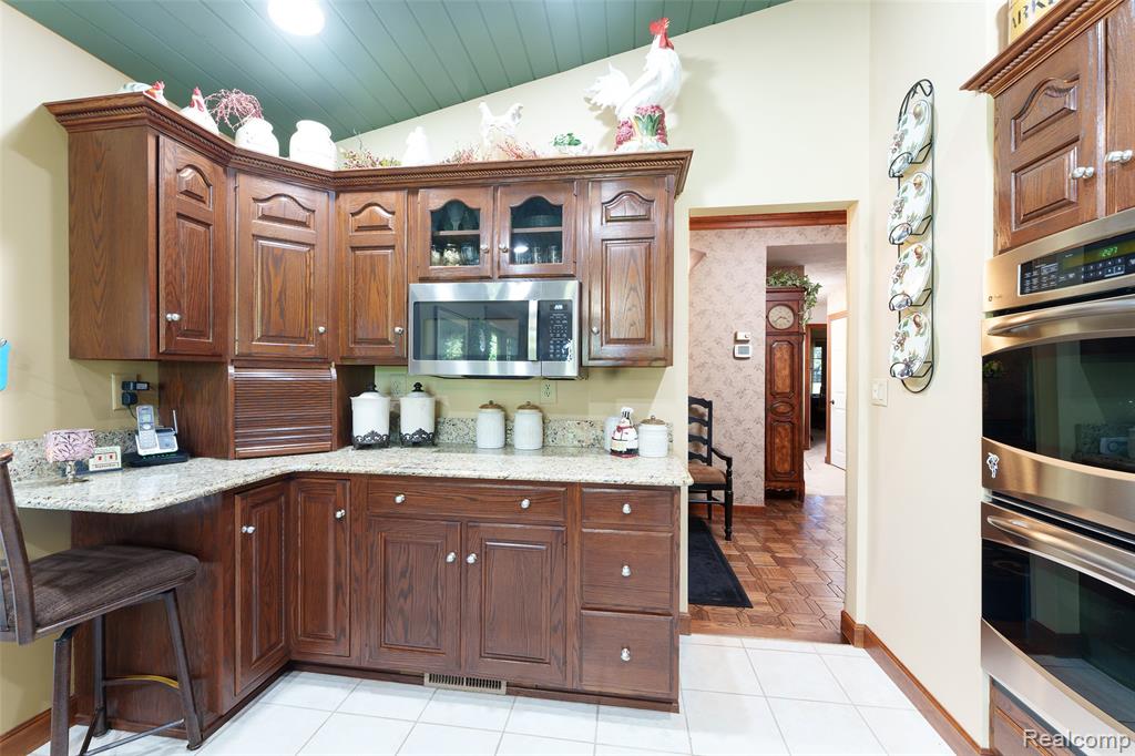 6209 North Raddatz Road Fowlerville, MI 48836 - Photo 8 of 41 Gallery Image 8