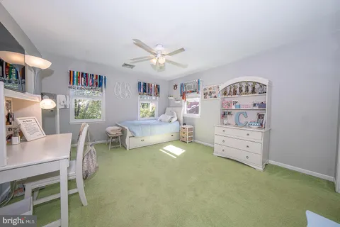 a view of entryway and hall