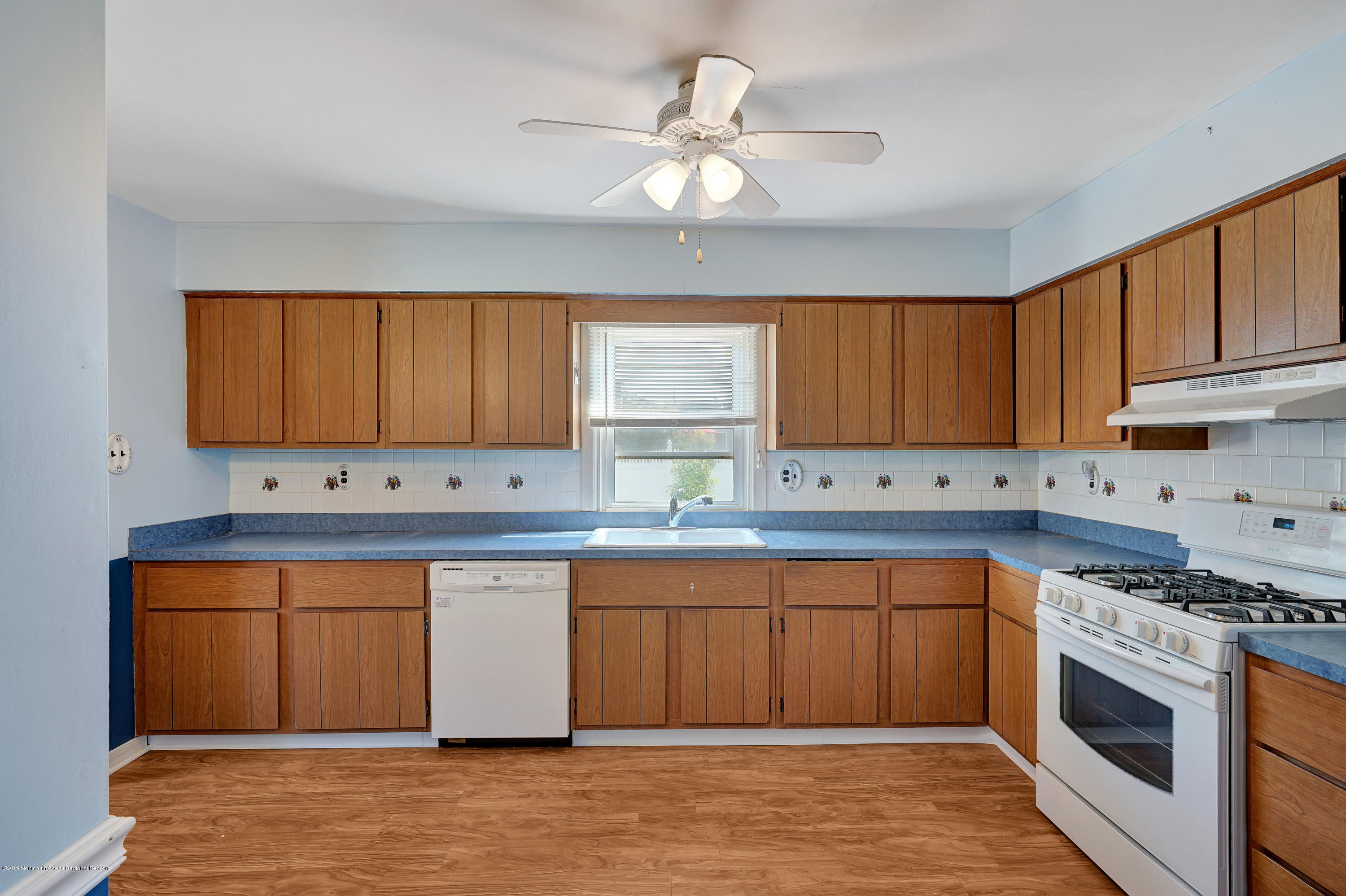 175 Binnacle Road Brick, NJ 08723 - Photo 2 of 23 Large amount of kitchen cabinetry