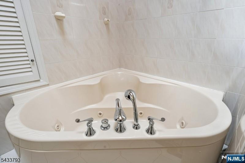 6 Davenport Avenue Roseland, NJ 07068 - Photo 23 of 29