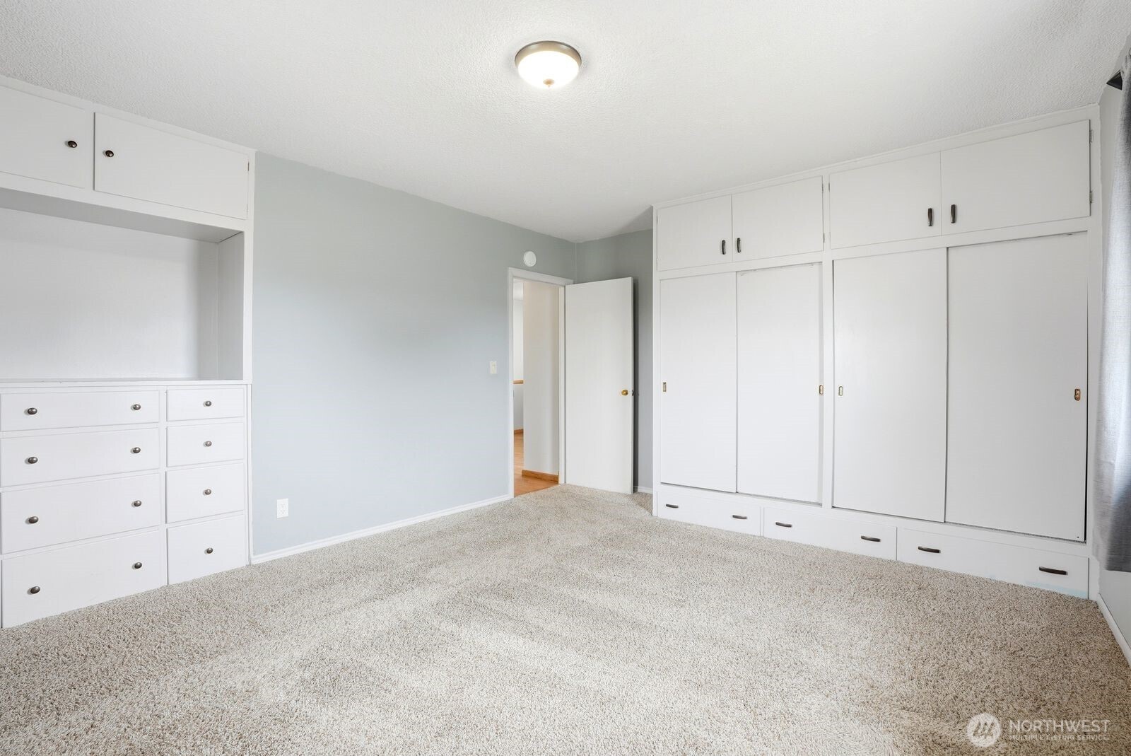 4101 Ahtanum Road Yakima, WA 98903 - Photo 11 of 38