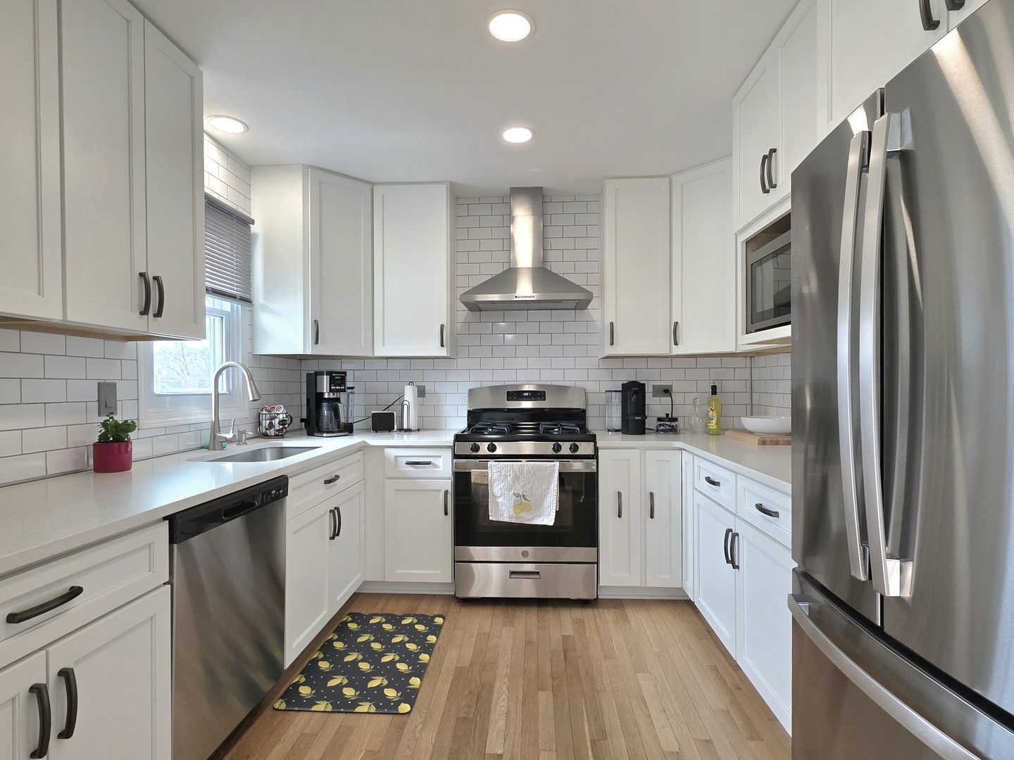 300 West Woodlawn Road New Lenox, IL 60451 - Photo 4 of 23