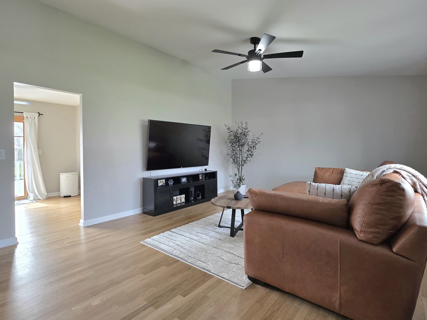 300 West Woodlawn Road New Lenox, IL 60451 - Photo 8 of 23