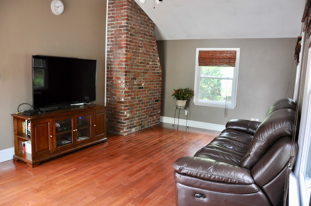 1 Edwards Road Stoneham, MA 02180 - Photo 9 of 26 Gallery Image 9