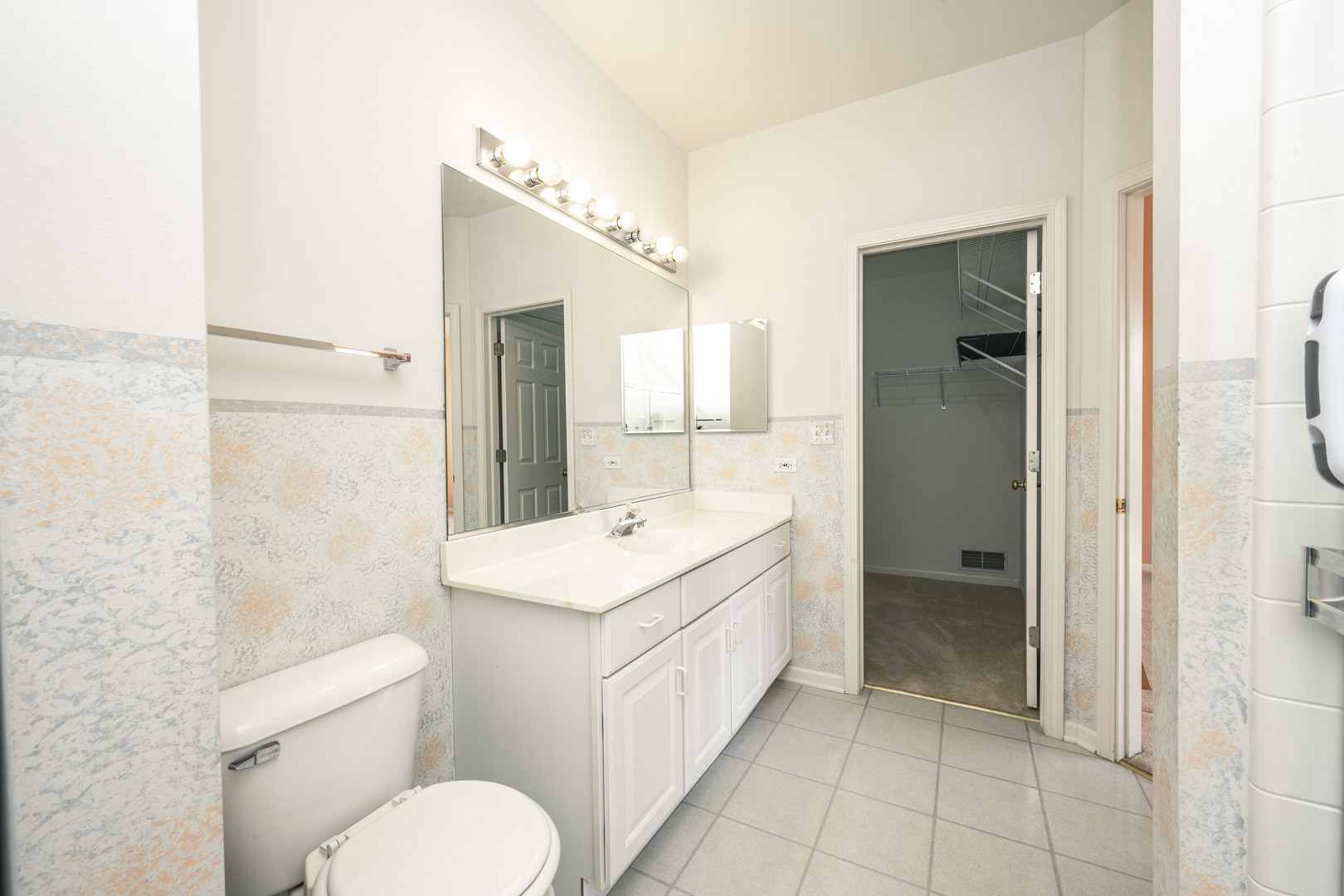 621 West Natalie Lane Addison, IL 60101 - Photo 11 of 14