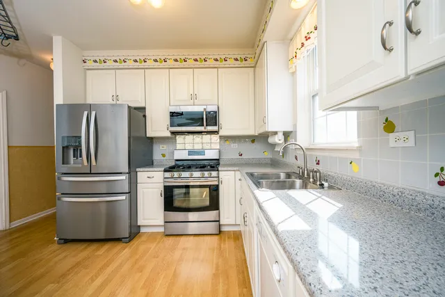 $285,000 | 621 West Natalie Lane, Addison, IL 60101