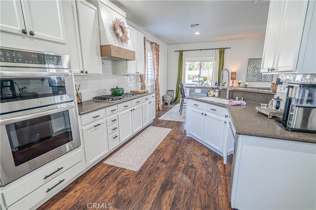 28235 Springvale Lane Castaic, CA 91384 - Photo 8 of 54