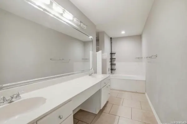 $3,800 | 3900 Creek Spring, San Antonio, TX 78230
