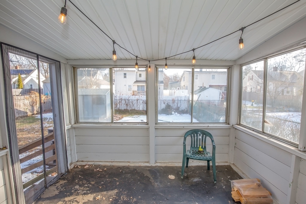 65 Garland Street Springfield, MA 01118 - Photo 16 of 39