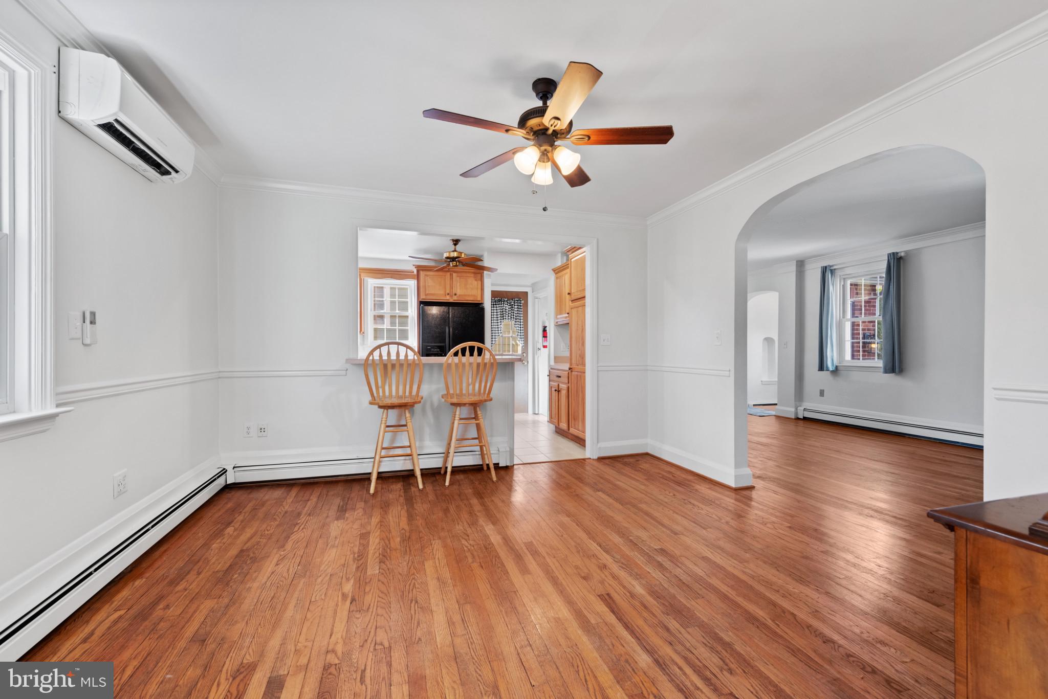 17 Cedarwood Road Baltimore, MD 21228 - Photo 11 of 40 Dining room