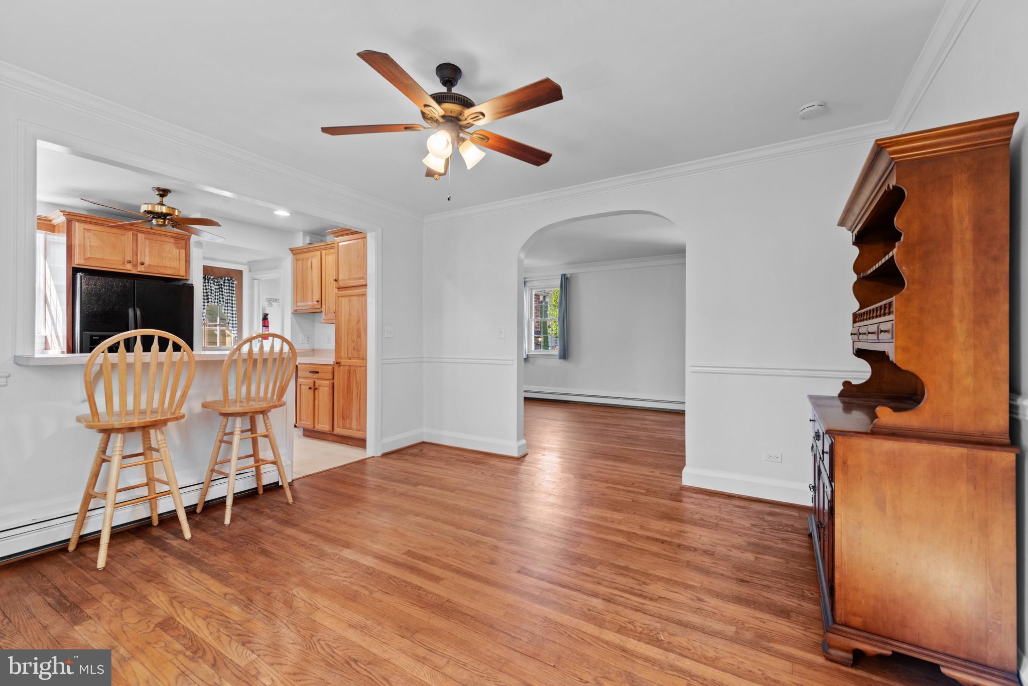 17 Cedarwood Road Baltimore, MD 21228 - Photo 12 of 40 Dining room