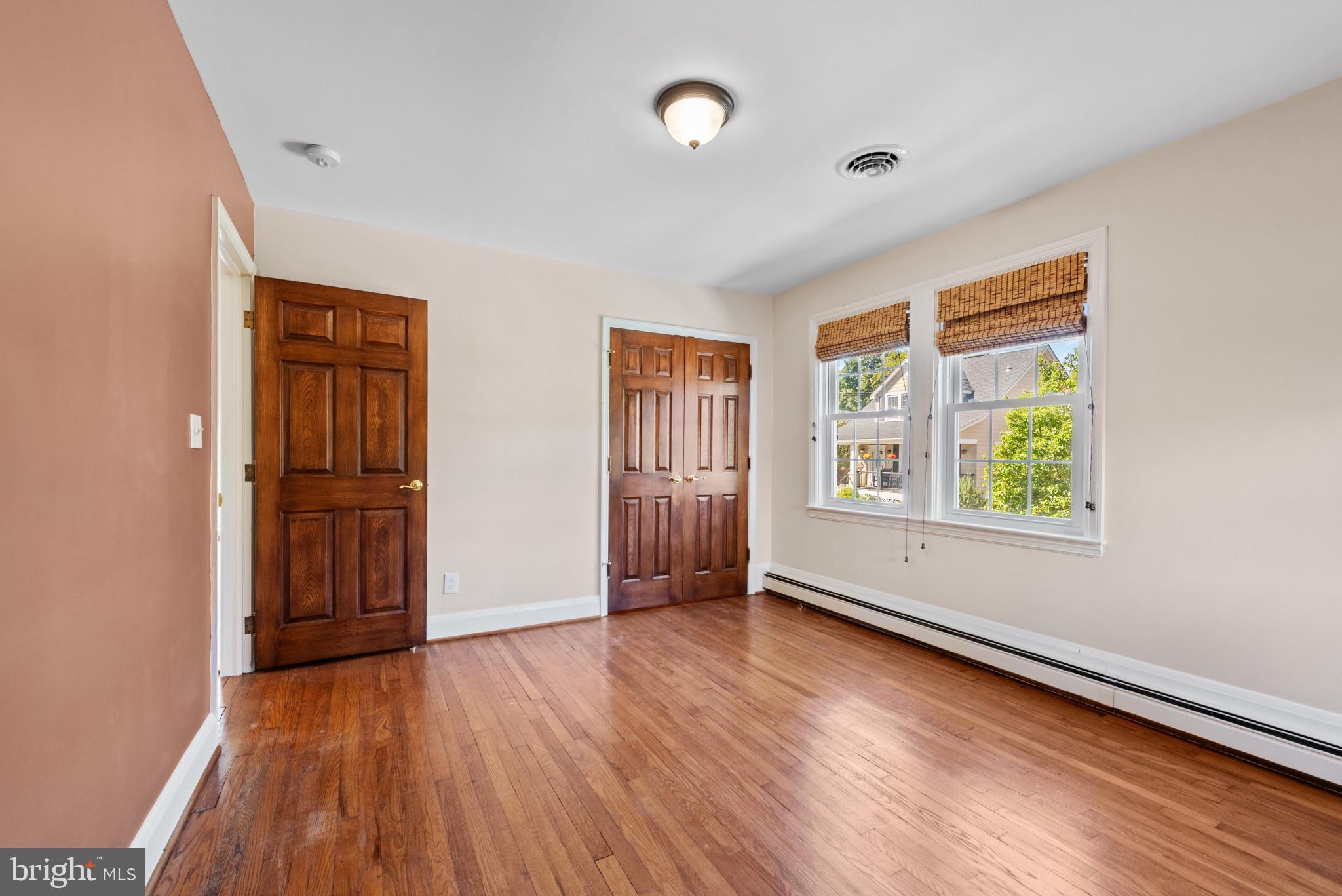 17 Cedarwood Road Baltimore, MD 21228 - Photo 22 of 40 Third bedroom