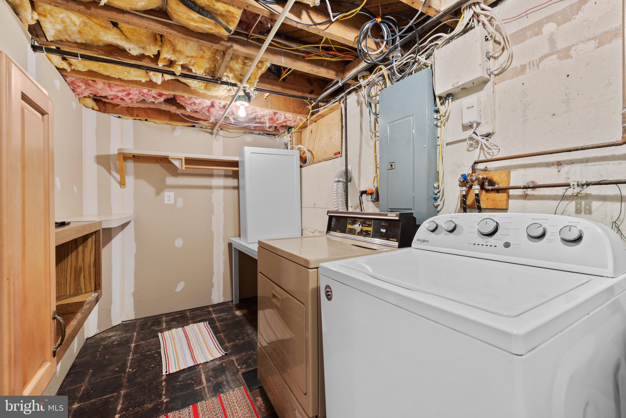 17 Cedarwood Road Baltimore, MD 21228 - Photo 33 of 40 Laundry room
