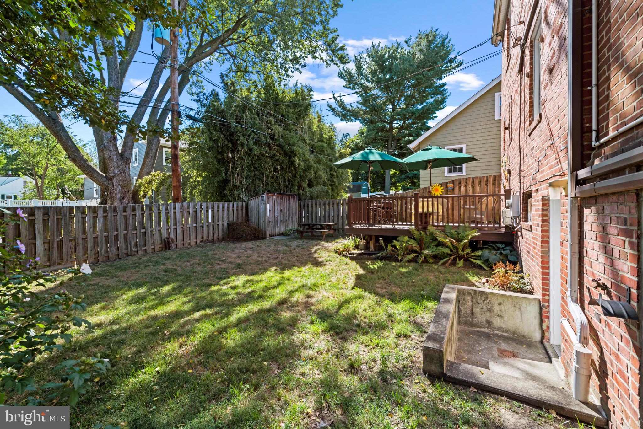 17 Cedarwood Road Baltimore, MD 21228 - Photo 37 of 40 View of the yard