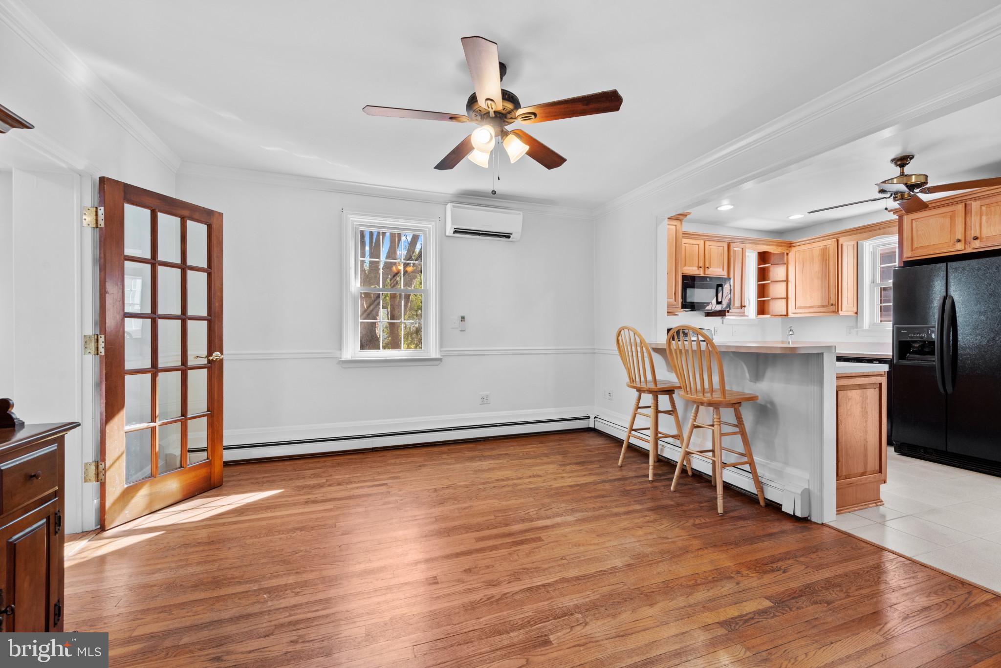 17 Cedarwood Road Baltimore, MD 21228 - Photo 10 of 40 Dining room