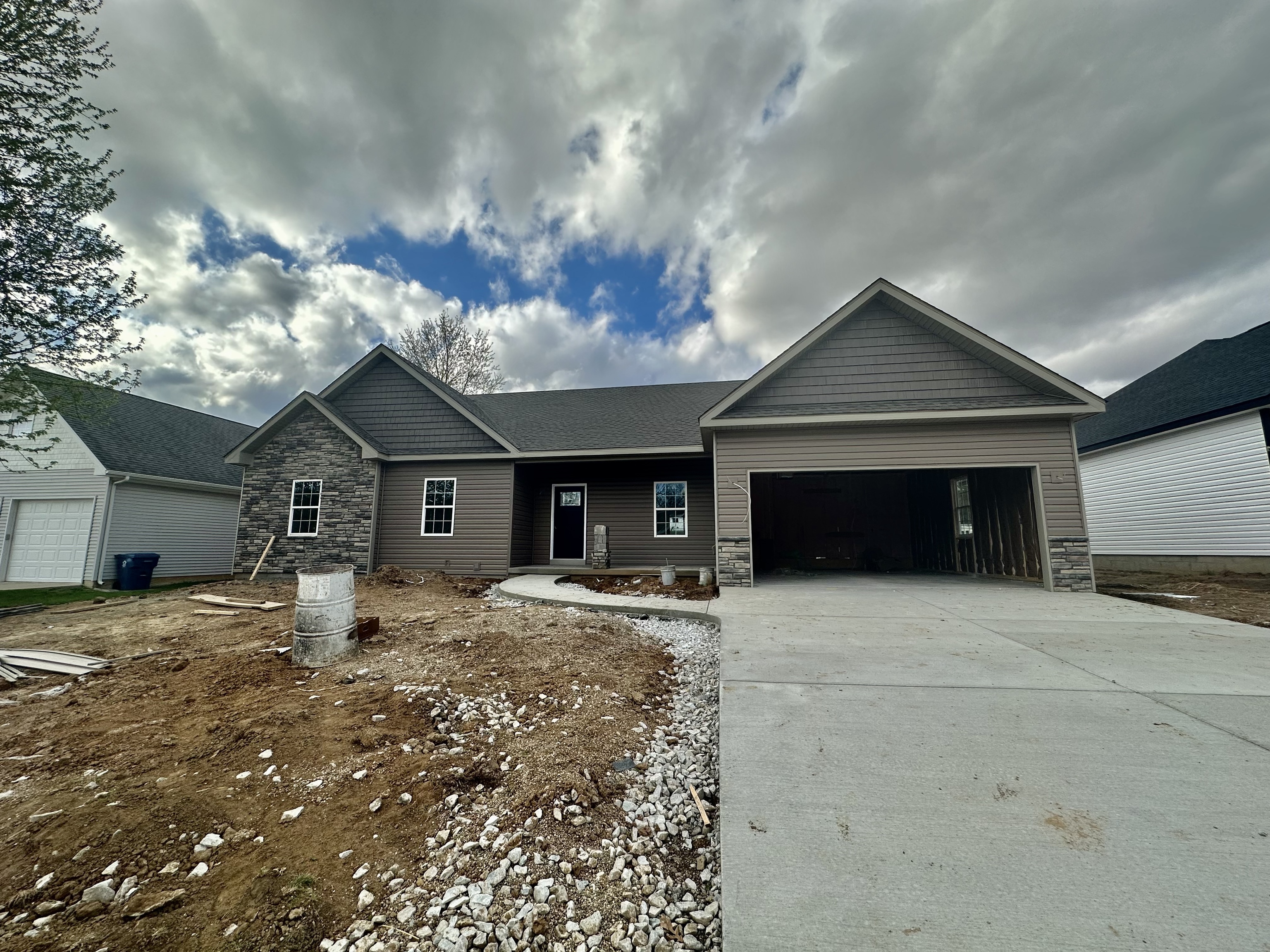 1015 Sunset Drive Covington, IN 47932 - Photo 2 of 18