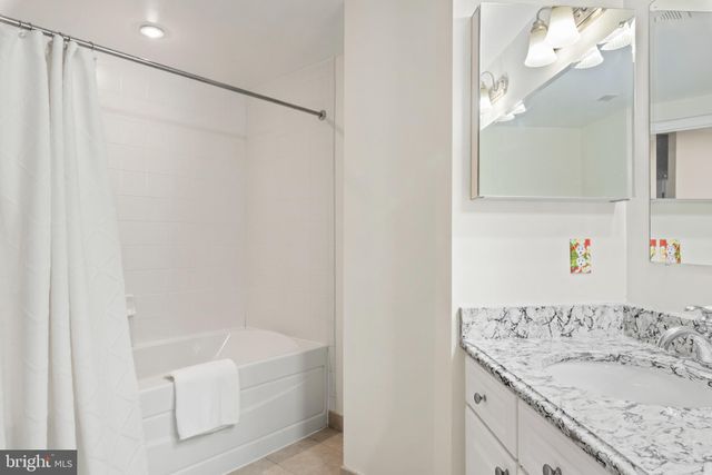 $750,000 | 5 Park Place, Unit 117, Annapolis, MD 21401