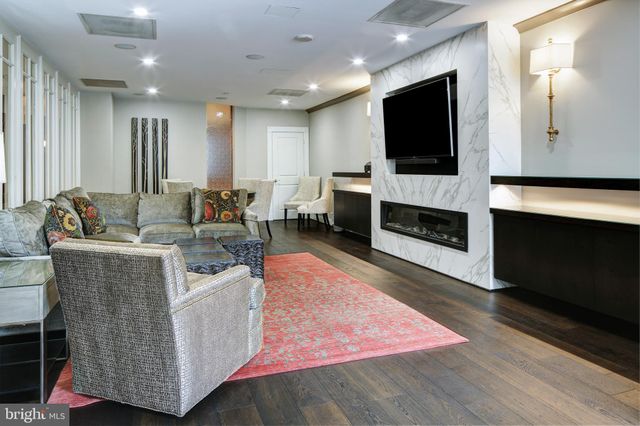 $750,000 | 5 Park Place, Unit 117, Annapolis, MD 21401