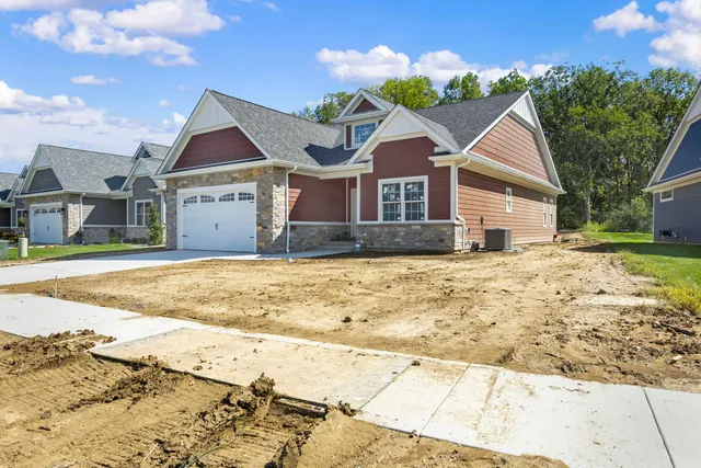 $439,900 | 12708 Creekside Drive, Cedar Lake, IN 46303