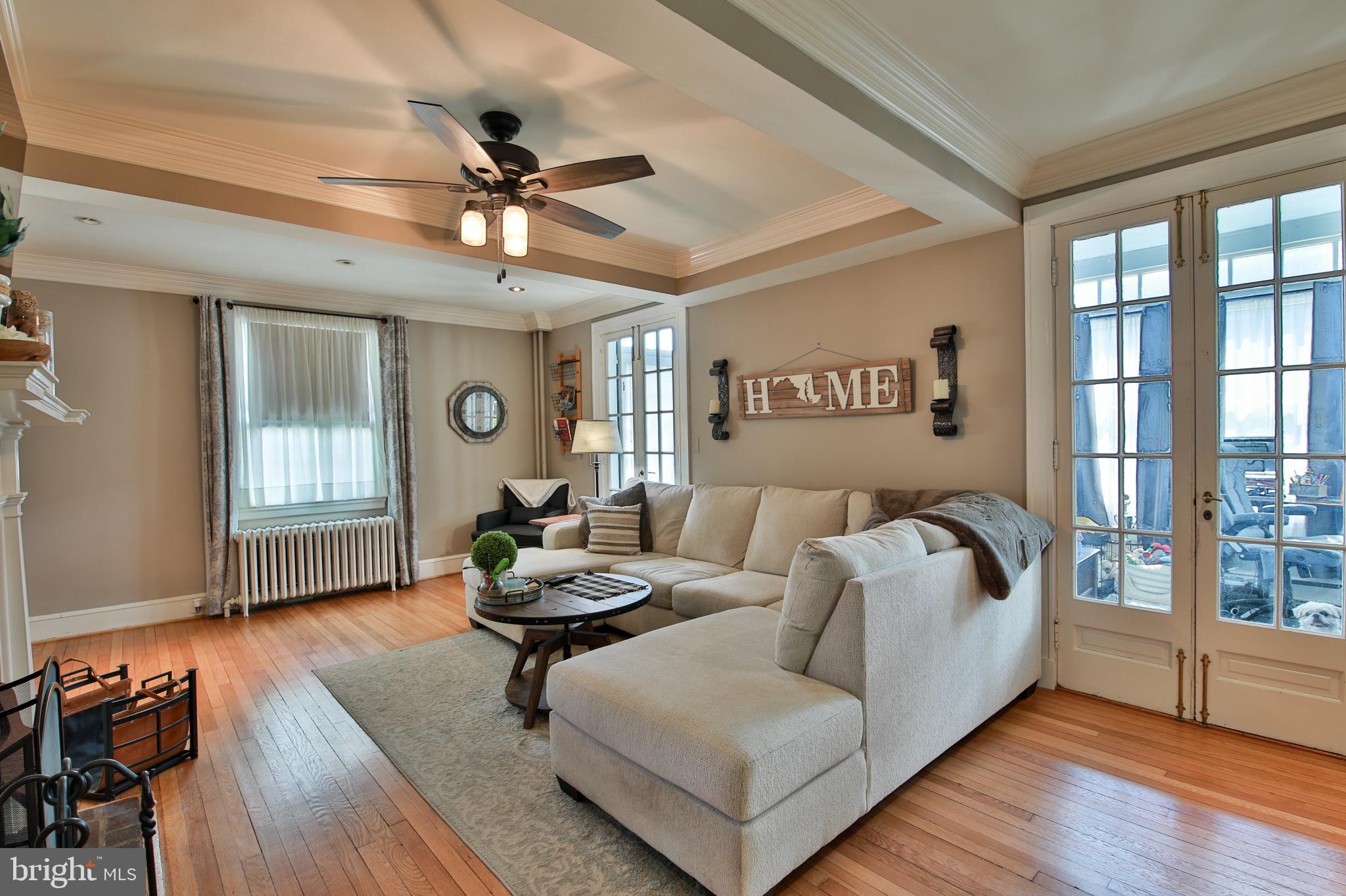 7901 York Road Towson, MD 21204 - Photo 15 of 50 All refinished hardwoods in LR also