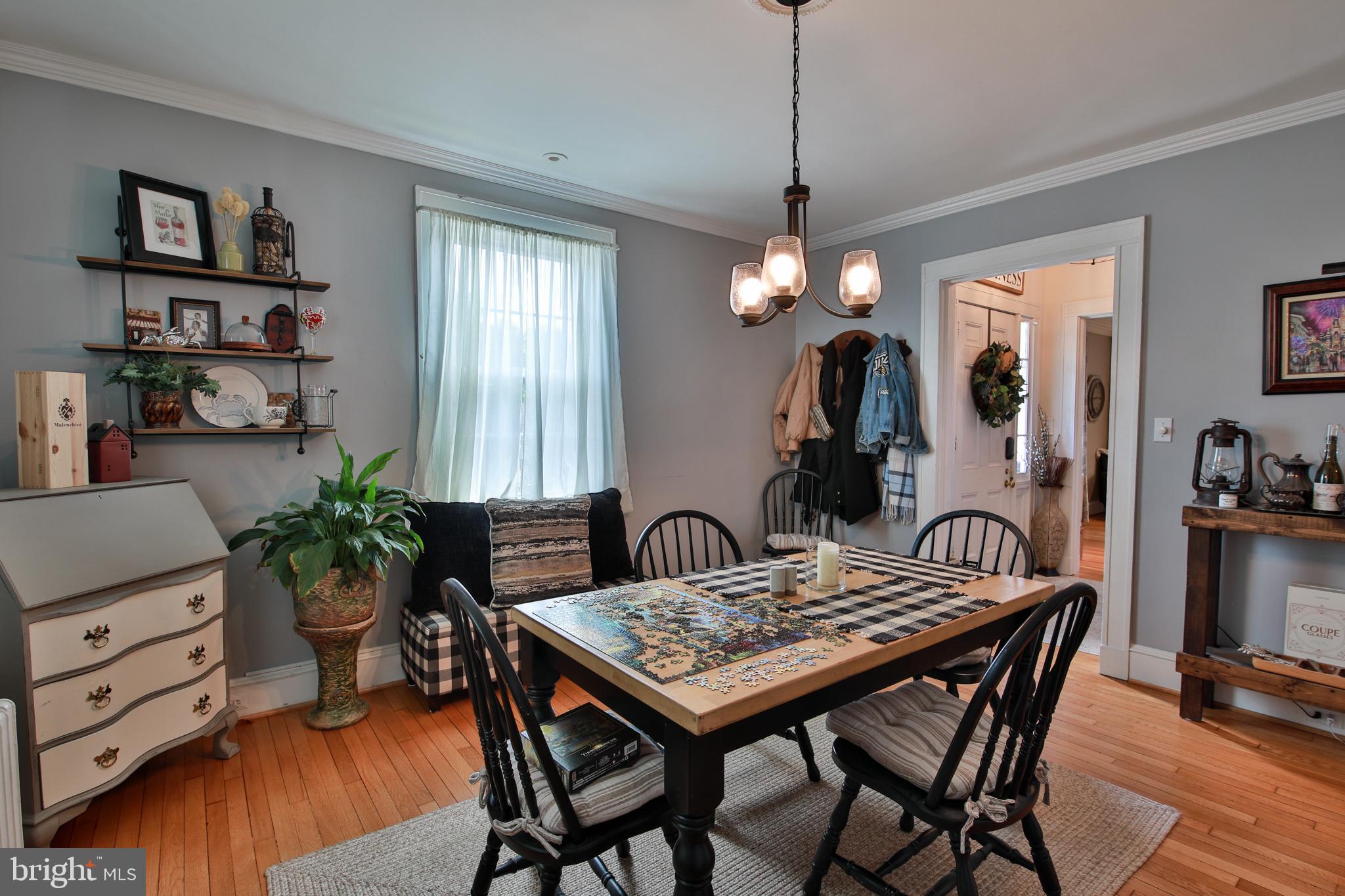 7901 York Road Towson, MD 21204 - Photo 9 of 50 Spacious dining room
