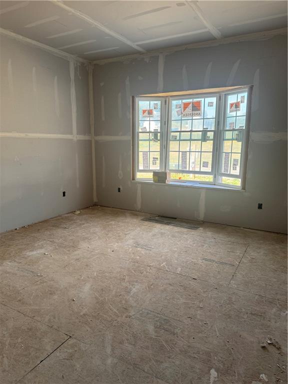 306 Hunters Crossing Canonsburg, PA 15317 - Photo 11 of 27 an empty room with windows