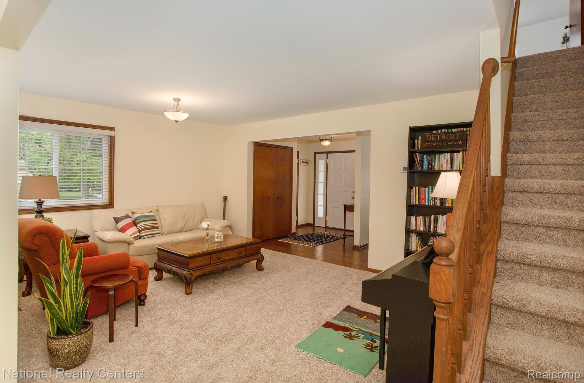 2262 Brookhaven Road Canton, MI 48188 - Photo 5 of 28 DSC_8068 (2).jpg