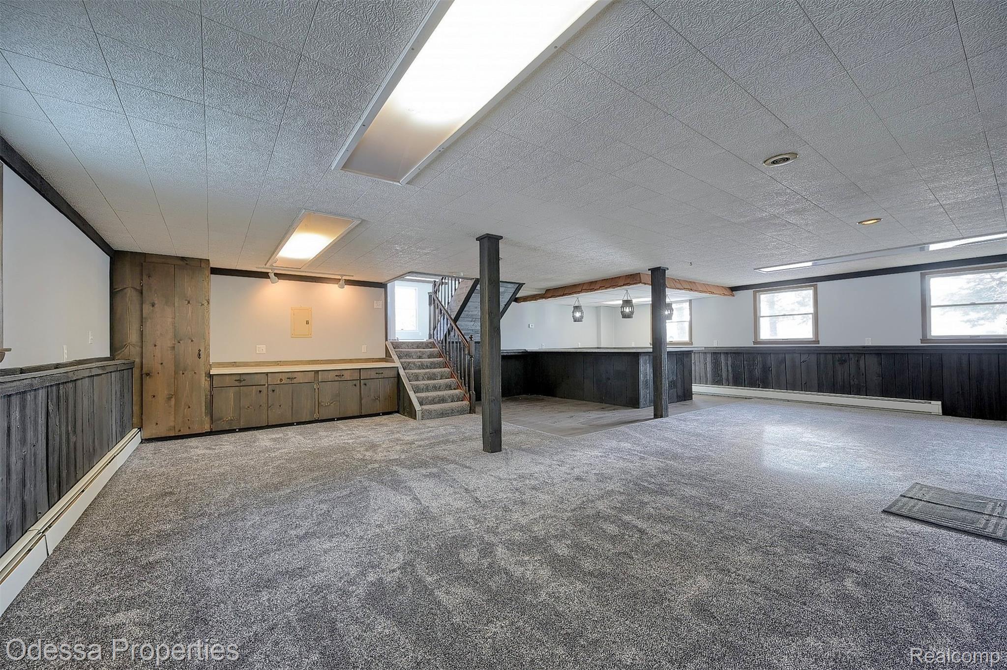 105 Seltzer Road Croswell, MI 48422 - Photo 15 of 84 15-Family-Room-2nd-View.jpg