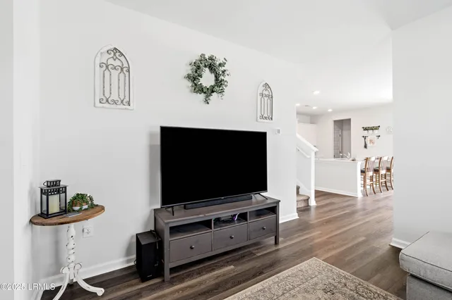 $2,800 | 60 Backwater Street, Port Royal, SC 29906