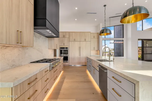 $3,975,000 | 6260 South Key Biscayne Court, Gilbert, AZ 85298