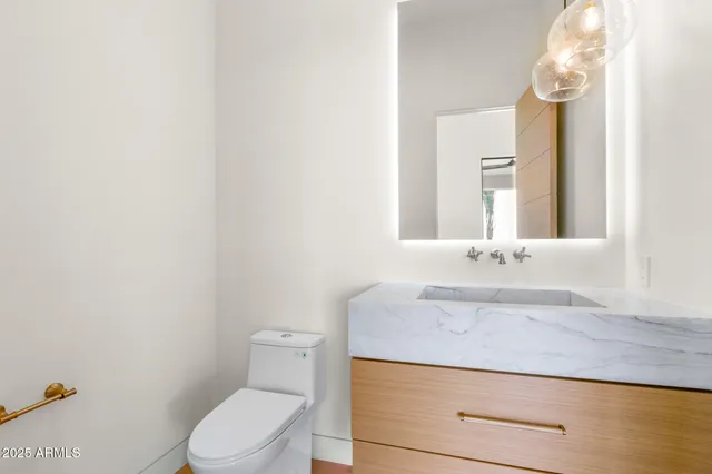 $3,975,000 | 6260 South Key Biscayne Court, Gilbert, AZ 85298