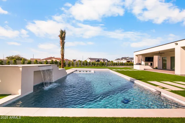 $3,975,000 | 6260 South Key Biscayne Court, Gilbert, AZ 85298